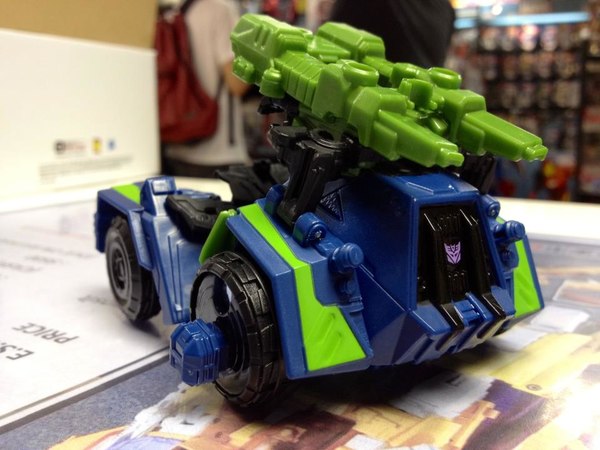 Transformers Generations Fall Of Cybertron Bruticus Out Of The Package Combined Images  (14 of 20)